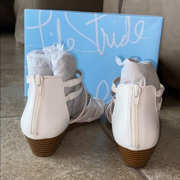 Sandals - Picture 4 of 6